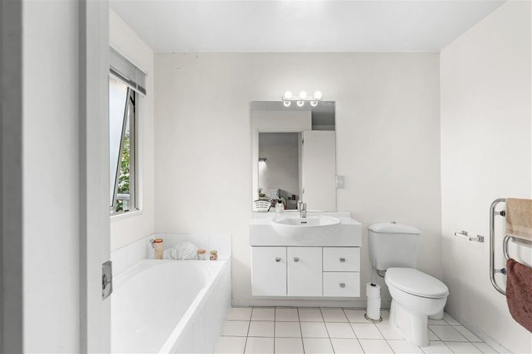 Photo of property in 32 Winchester Street, Merivale, Christchurch, 8014