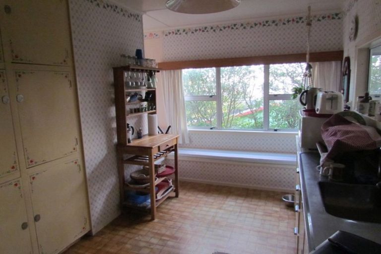 Photo of property in 41 Seaview Road, Glenfield, Auckland, 0629