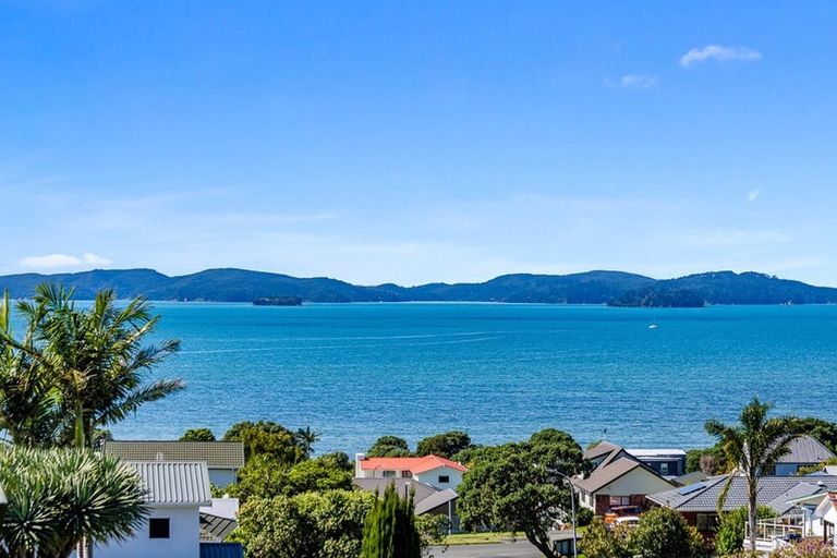 Photo of property in 31 Merehai Place, Snells Beach, 0920