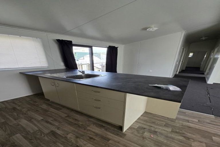 Photo of property in 32 Cheshire Street, Wilton, Wellington, 6012