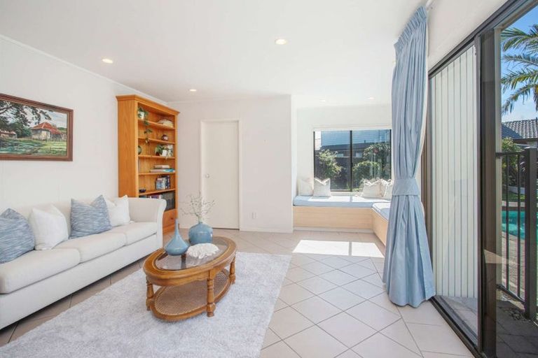 Photo of property in 21a Bramley Drive, Farm Cove, Auckland, 2012