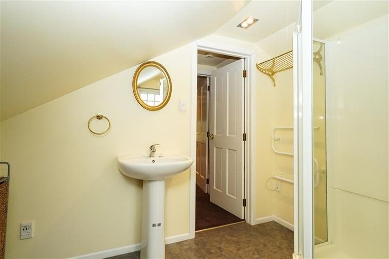 Photo of property in 1 Moana Avenue, Bayswater, Auckland, 0622
