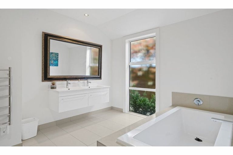 Photo of property in 2 Noble Close, Rangiora, 7400