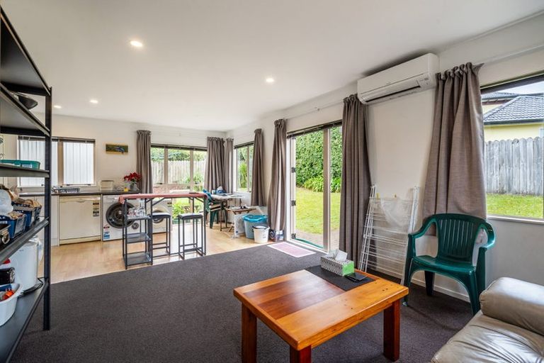 Photo of property in 27 Kinleith Way, Albany, Auckland, 0632