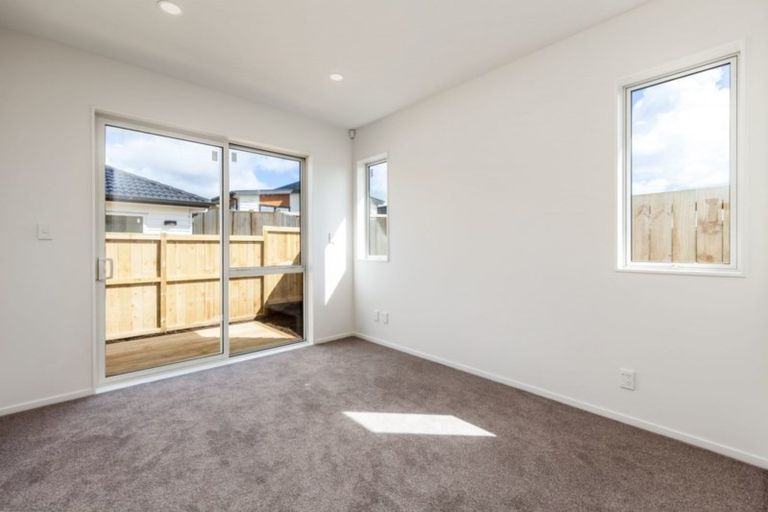 Photo of property in 12 Hemopo Street, Pukekohe, 2120