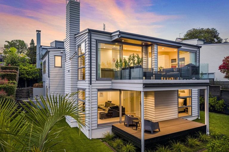 Photo of property in 29a Penzance Road, Mairangi Bay, Auckland, 0630