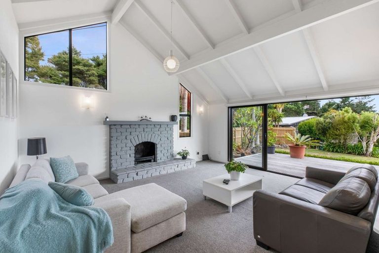 Photo of property in 117 Paremoremo Road, Lucas Heights, Auckland, 0632