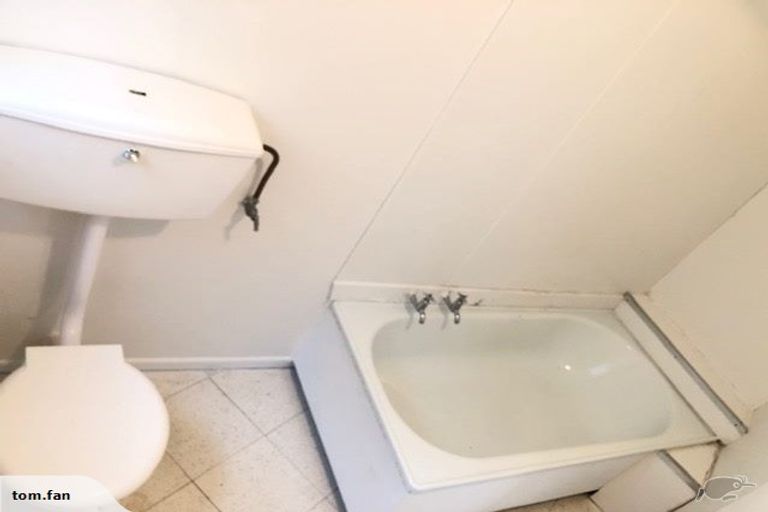 Photo of property in 8 Park Rise, Campbells Bay, Auckland, 0630