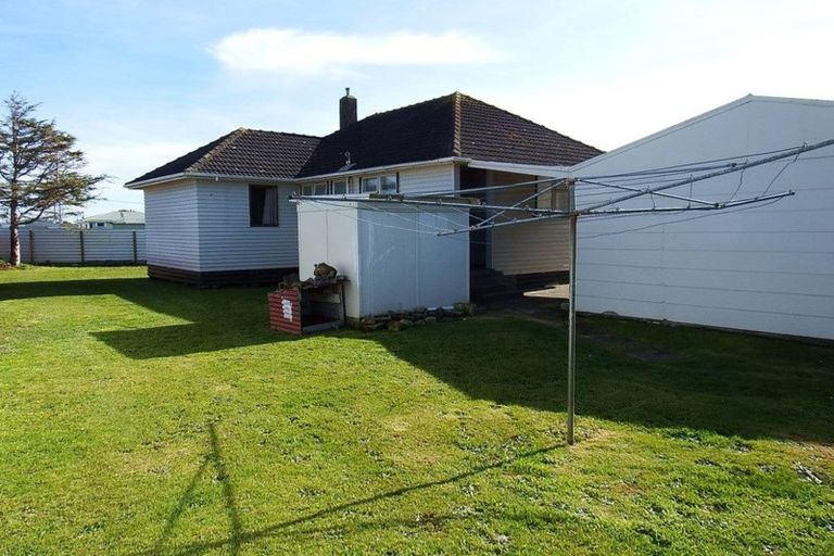 Photo of property in 3 Sutton Place, Hawera, 4610