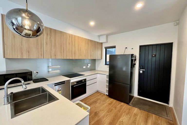 Photo of property in 17/26 Springvale Drive, Fairview Heights, Auckland, 0632