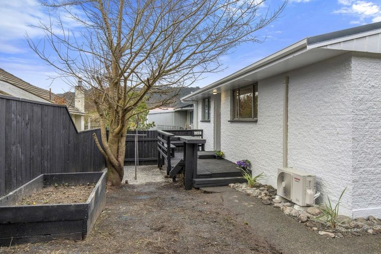 Photo of property in 1/1171 Fergusson Drive, Clouston Park, Upper Hutt, 5018
