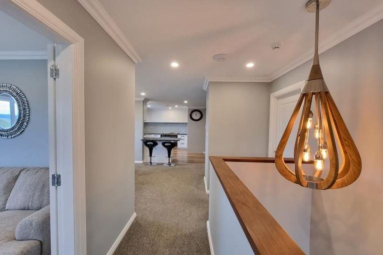 Photo of property in 25 Sandybrow, Churton Park, Wellington, 6037