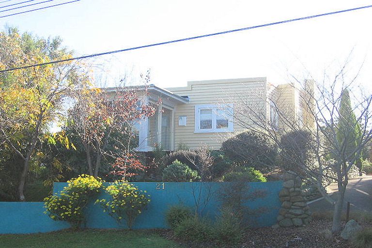 Photo of property in 21 Percival Road, Paraparaumu Beach, Paraparaumu, 5032