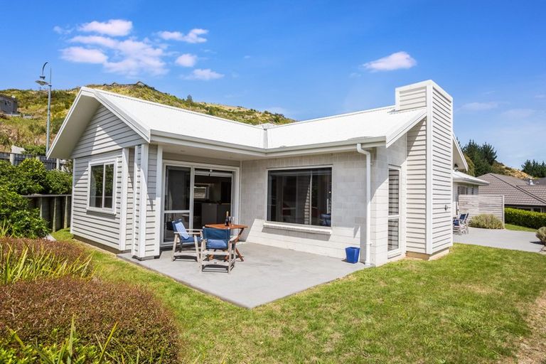 Photo of property in 2 Pacific View, Whitby, Porirua, 5024