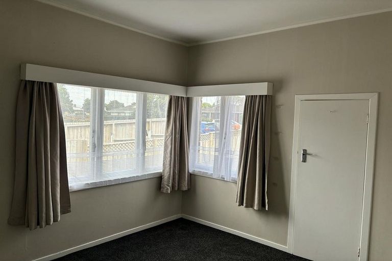 Photo of property in 8 King Edward Avenue, Papakura, 2110