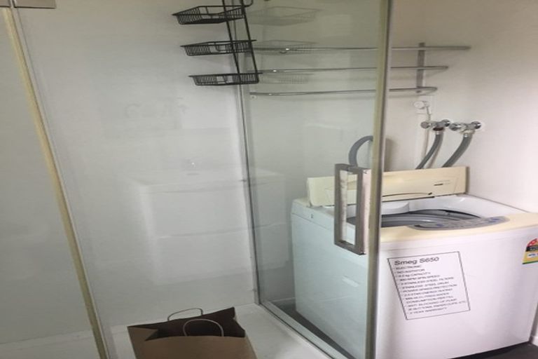 Photo of property in 118 Holly Road, St Albans, Christchurch, 8014