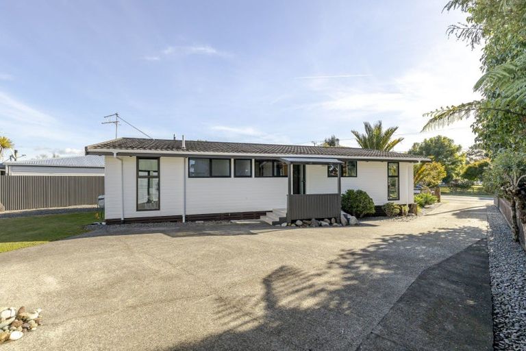 Photo of property in 41 Takiroa Street, Urenui, 4375