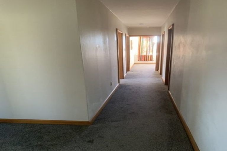 Photo of property in 39 Skerten Avenue, Hornby, Christchurch, 8042