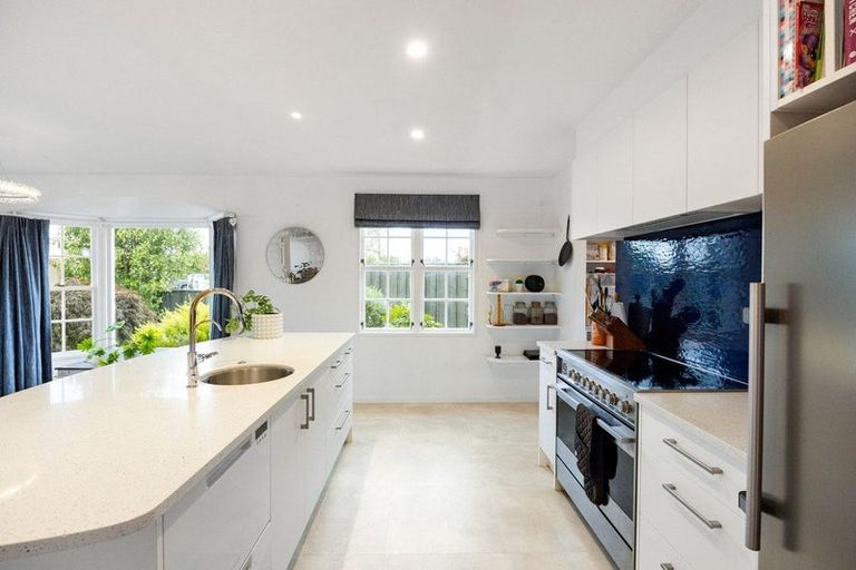 Photo of property in 56 Grosvenor Street, Cambridge, 3434