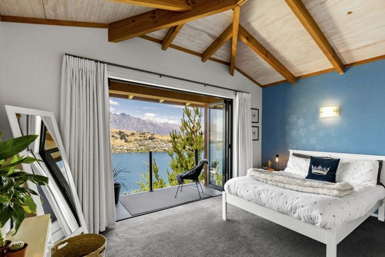 Photo of property in 32 Highview Terrace, Queenstown, 9300