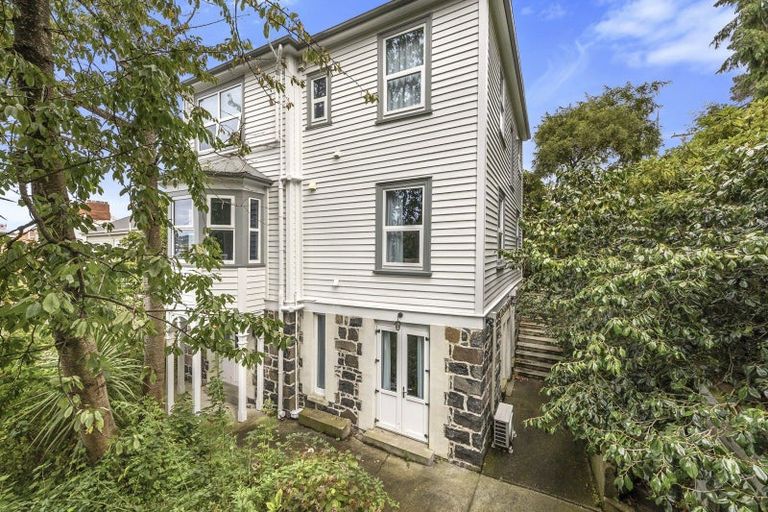 Photo of property in 15 Scotland Street, Dunedin Central, Dunedin, 9016