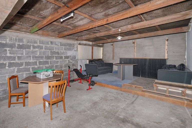 Photo of property in 33 Seymour Street, Hornby, Christchurch, 8042