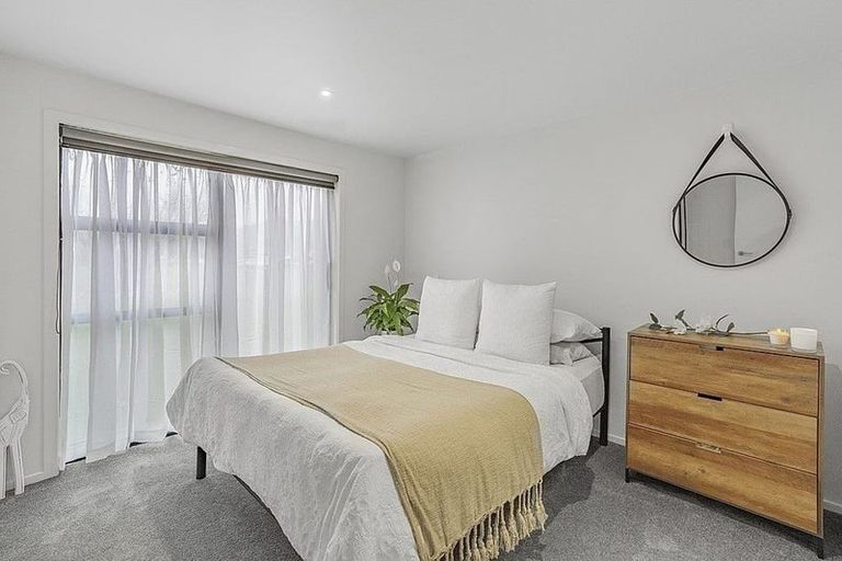 Photo of property in 8 Te Ara O Ralph Olsen, Wainuiomata, Lower Hutt, 5014