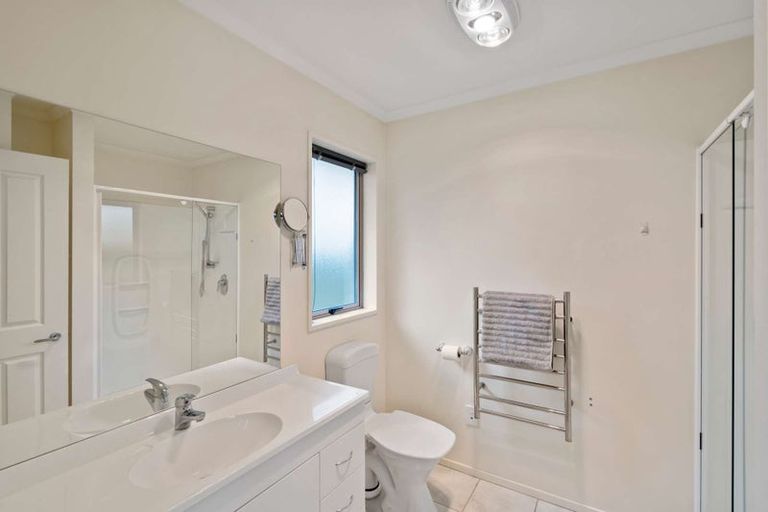 Photo of property in 4 Sentinel Place, Halswell, Christchurch, 8025