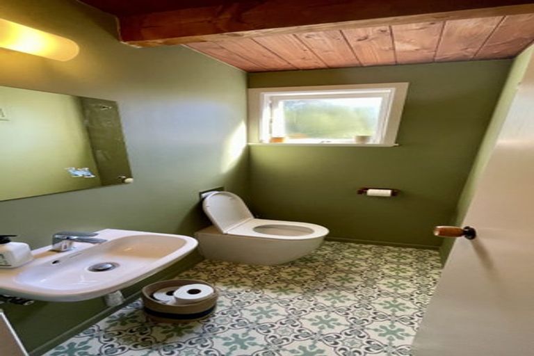 Photo of property in 73 Glen Road, Raumati South, Paraparaumu, 5032