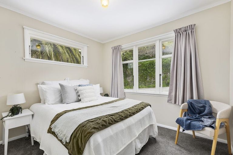 Photo of property in 318b Main Road, Tawa, Wellington, 5028