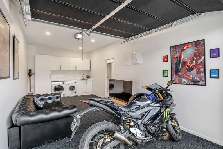 Photo of property in 9/60 Kelman Road, Kelston, Auckland, 0602