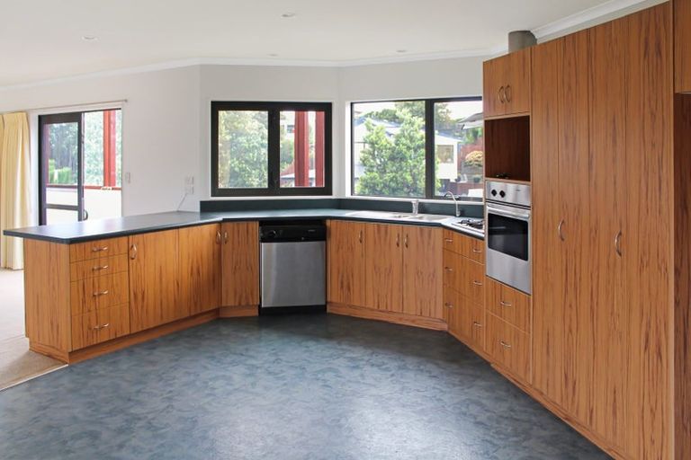 Photo of property in 8 Ruapehu Drive, Fitzherbert, Palmerston North, 4410