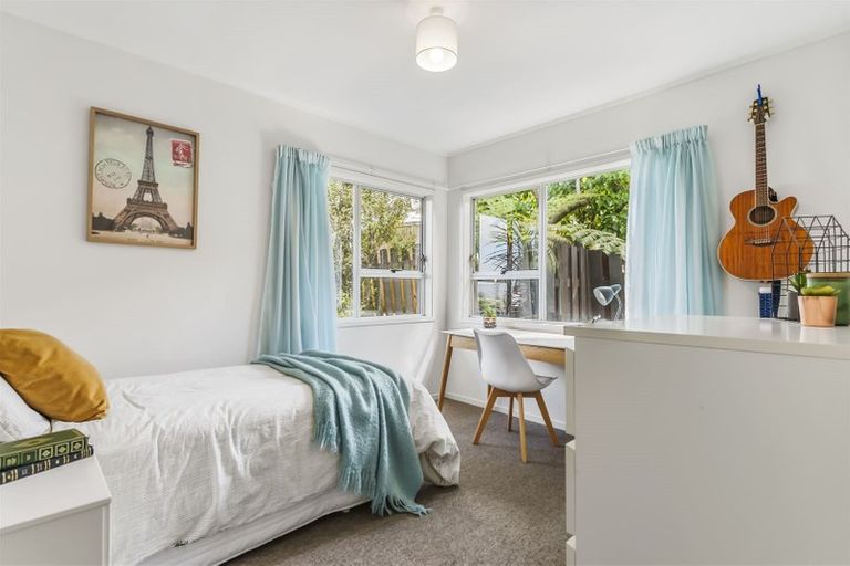 Photo of property in 206 Don Buck Road, Massey, Auckland, 0614