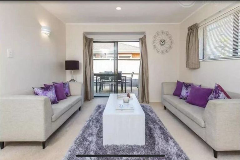 Photo of property in 2/26 Inverness Road, Browns Bay, Auckland, 0630