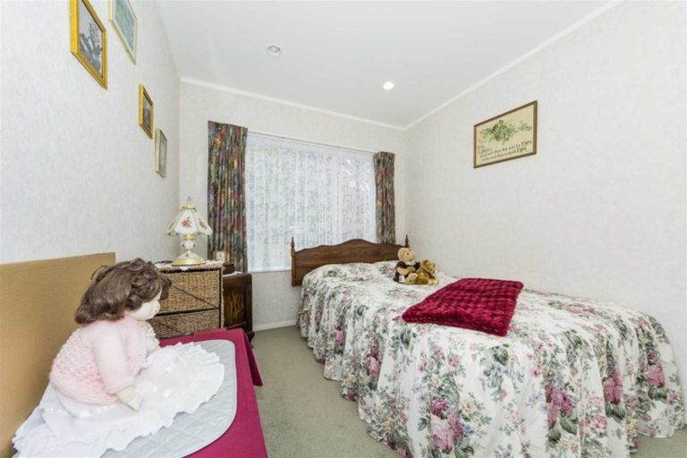 Photo of property in 10 Gala Place, Henderson, Auckland, 0612