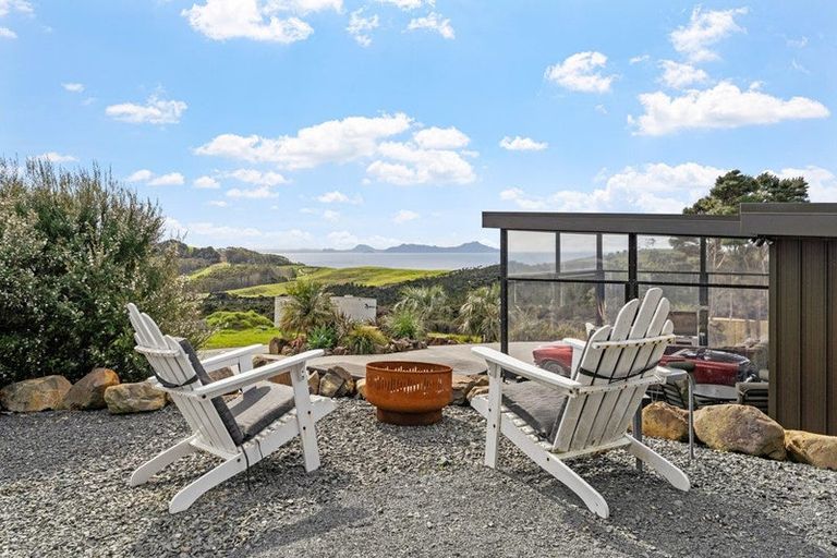 Photo of property in 1570 Cove Road, Mangawhai, 0573