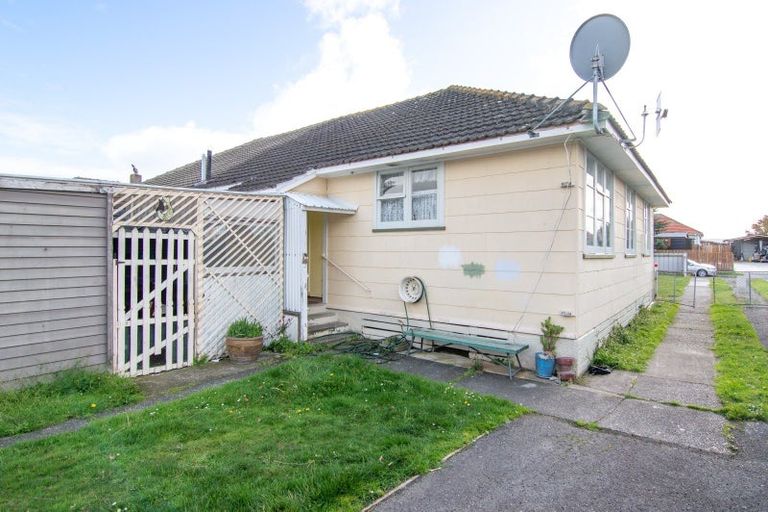 Photo of property in 99 Clyde Crescent, Roslyn, Palmerston North, 4414