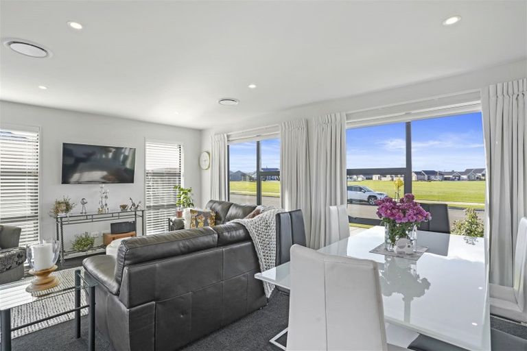 Photo of property in 21 Goldie Drive, Rangiora, 7400