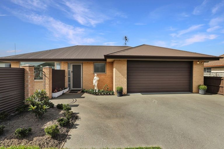 Photo of property in 21 Cox Street, Ashburton, 7700