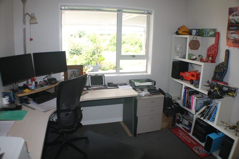 Photo of property in 18 Dawson Douglas Place, Kaiapoi, 7630