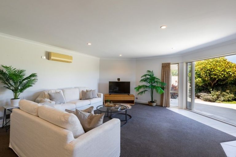 Photo of property in 12 Richard Seddon Drive, Northwood, Christchurch, 8051