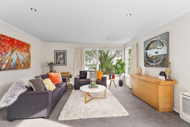 Photo of property in 140 Broderick Road, Johnsonville, Wellington, 6037