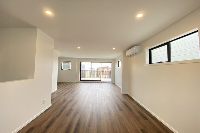 Photo of property in 69 Joshua Carder Drive, Hobsonville, Auckland, 0616