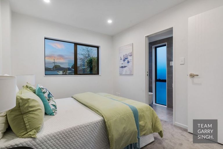 Photo of property in 8f Rainbow Place, Wattle Downs, Auckland, 2103