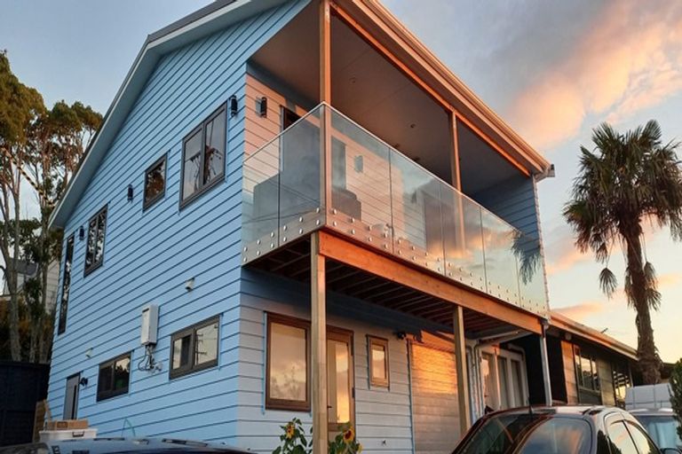 Photo of property in 1/39 Lancaster Road, Beach Haven, Auckland, 0626