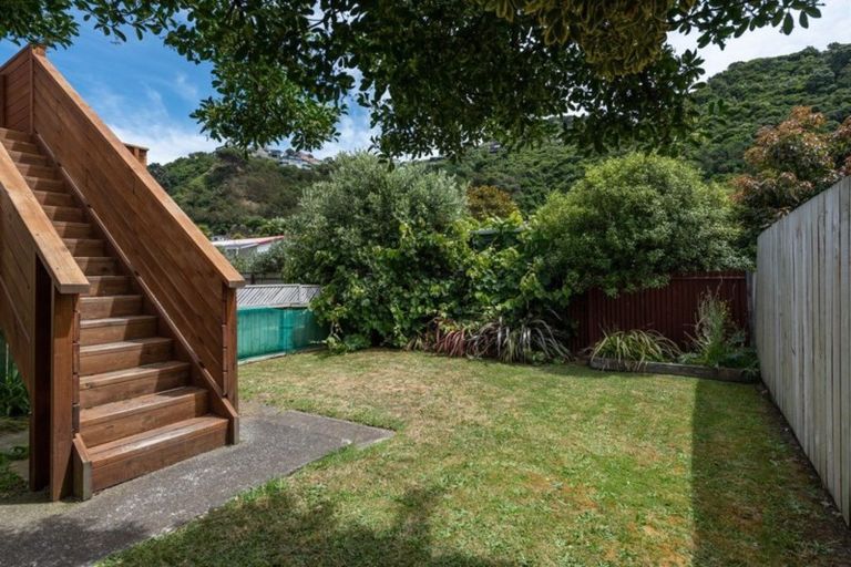 Photo of property in 186b Queens Drive, Lyall Bay, Wellington, 6022