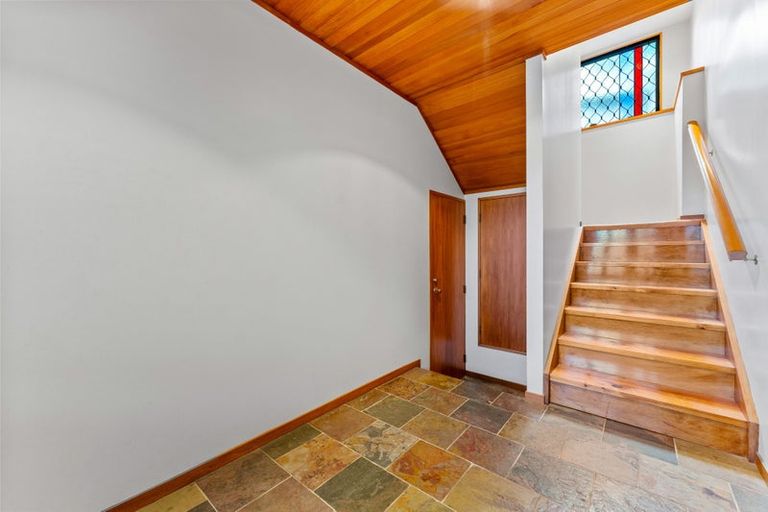 Photo of property in 2/62 Beach Road, Castor Bay, Auckland, 0620