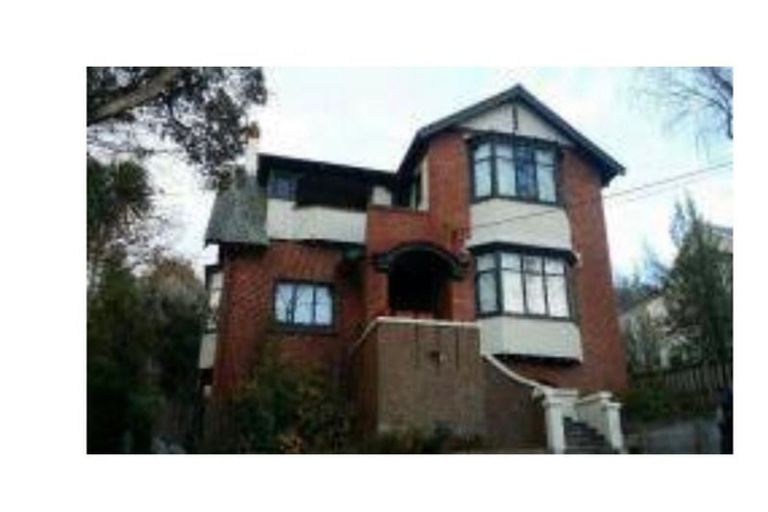 Photo of property in 2 Heriot Row, Dunedin Central, Dunedin, 9016