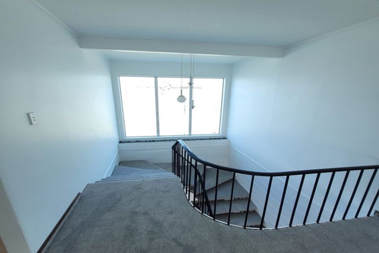Photo of property in 3 Moera Place, Stanmore Bay, Whangaparaoa, 0932