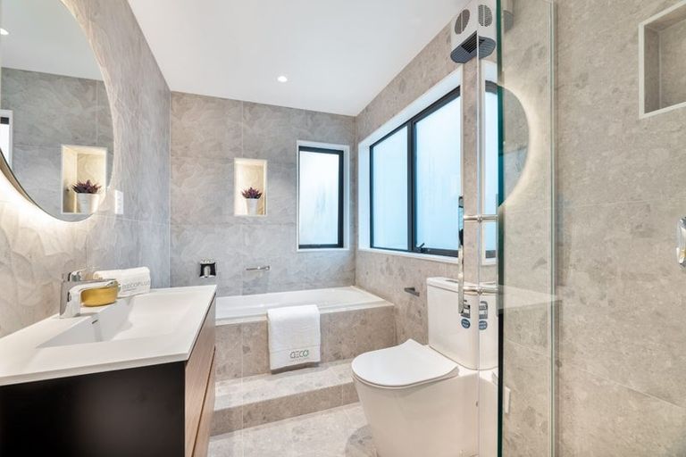 Photo of property in 81b Matipo Road, Mairangi Bay, Auckland, 0630